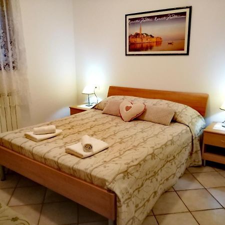 Room And Apartment Lea Ρόβινι Εξωτερικό φωτογραφία