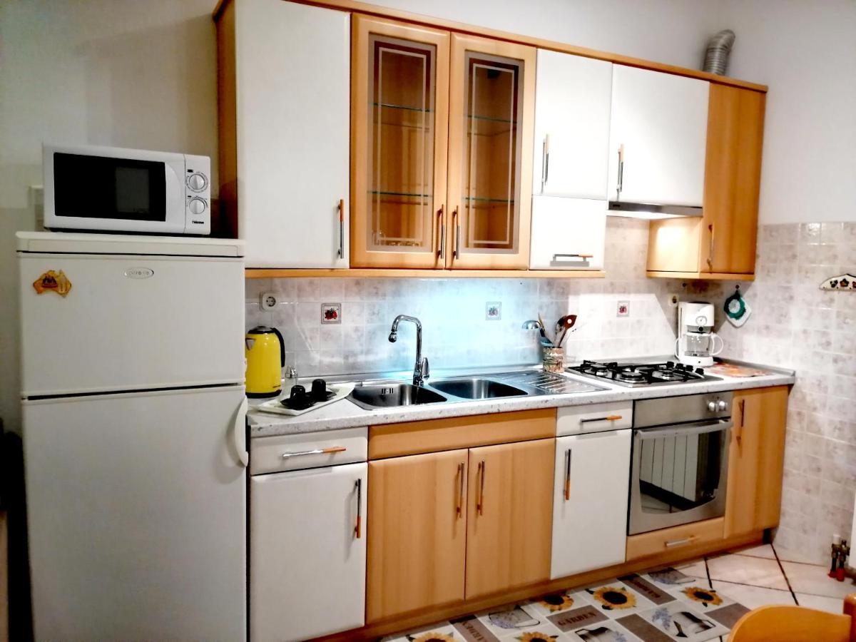 Room And Apartment Lea Ρόβινι Εξωτερικό φωτογραφία