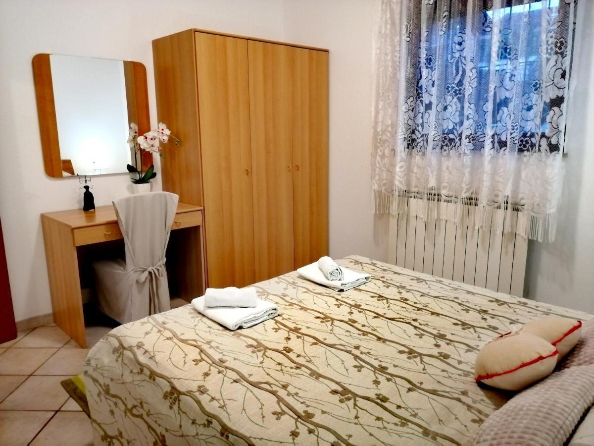 Room And Apartment Lea Ρόβινι Εξωτερικό φωτογραφία