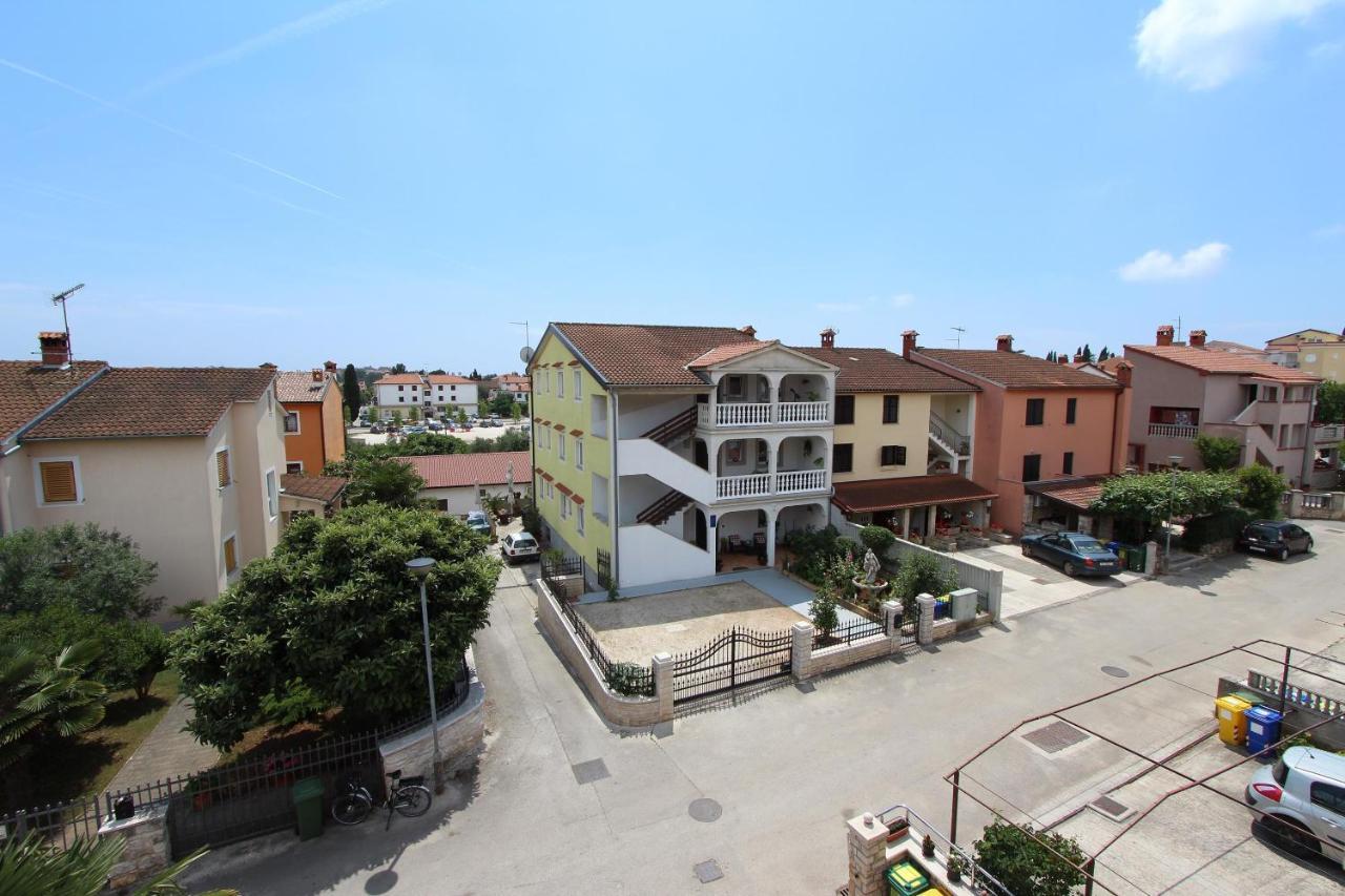 Room And Apartment Lea Ρόβινι Δωμάτιο φωτογραφία