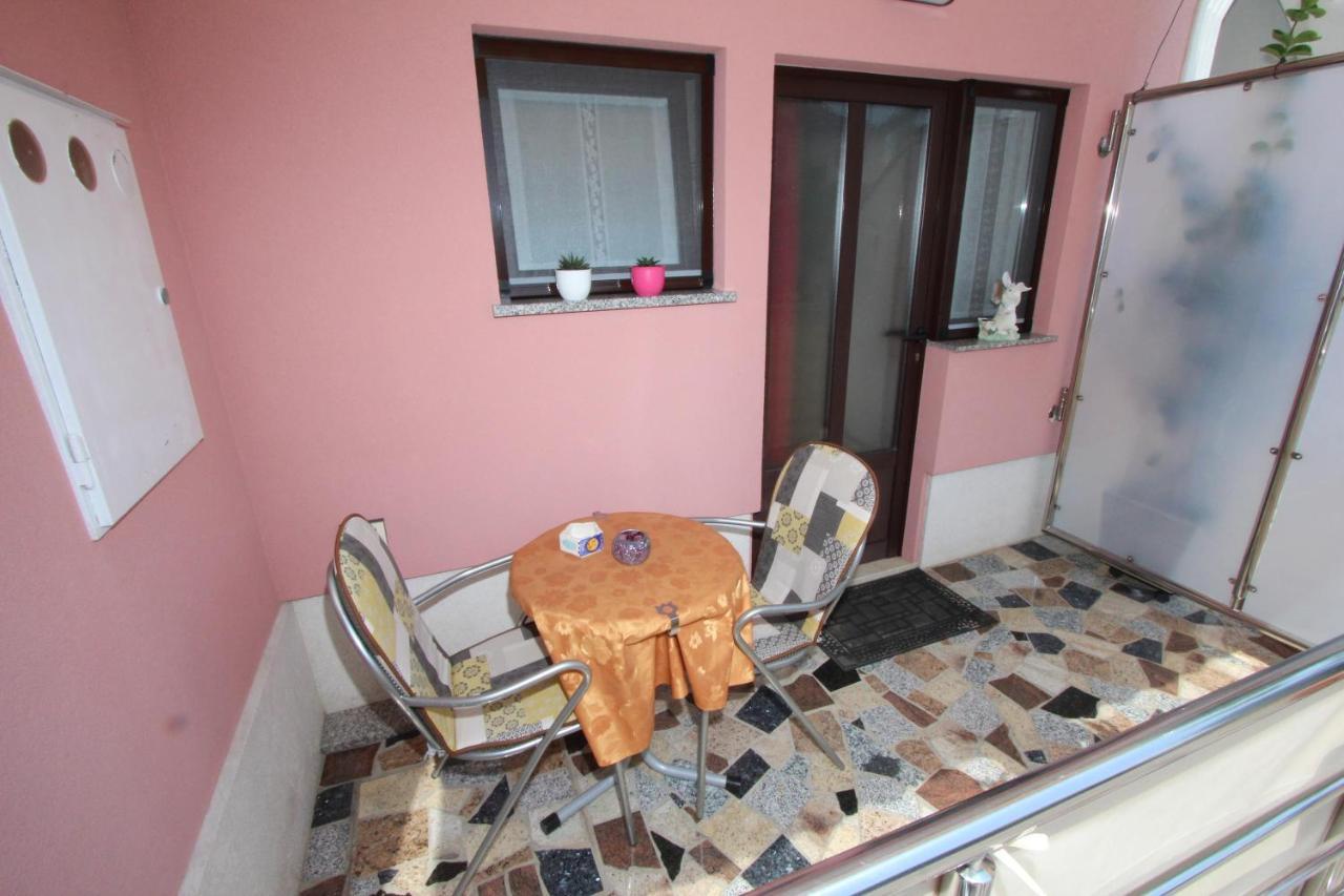 Room And Apartment Lea Ρόβινι Δωμάτιο φωτογραφία